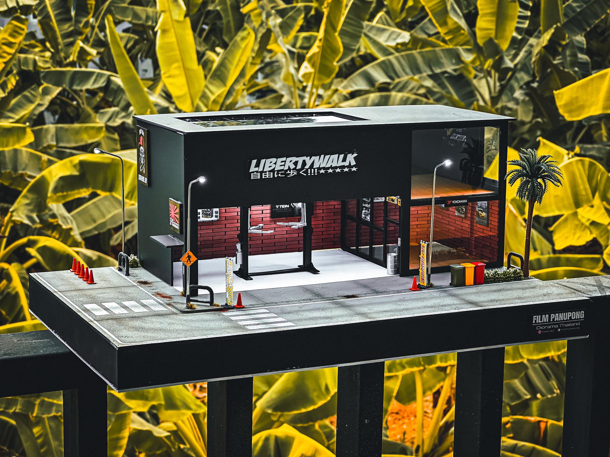 Subaru Modification Garage Diorama